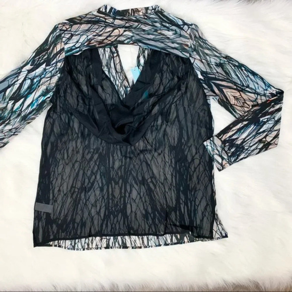 Charlie Jade Blouse Silk Pattern Open Back cut out long sleeve sheer Size XS - Picture 12 of 14